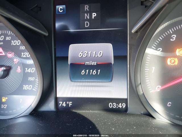 43561310 :رقم المزاد ، 55SWF4JB4JU266901 vin ، 2018 Mercedes-benz C 300 مزاد بيع
