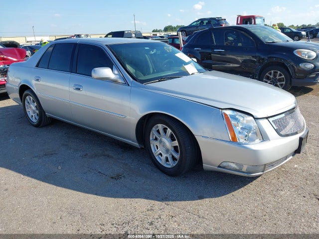 2011 CADILLAC DTS 1G6KA5E62BU136418 Photo 0