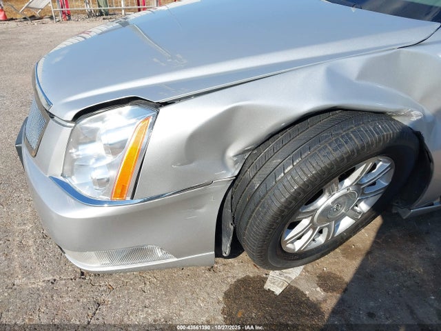 2011 CADILLAC DTS 1G6KA5E62BU136418 Photo 5