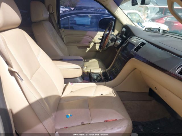 2011 CADILLAC ESCALADE 1GYS3BEF3BR374779 Photo 4