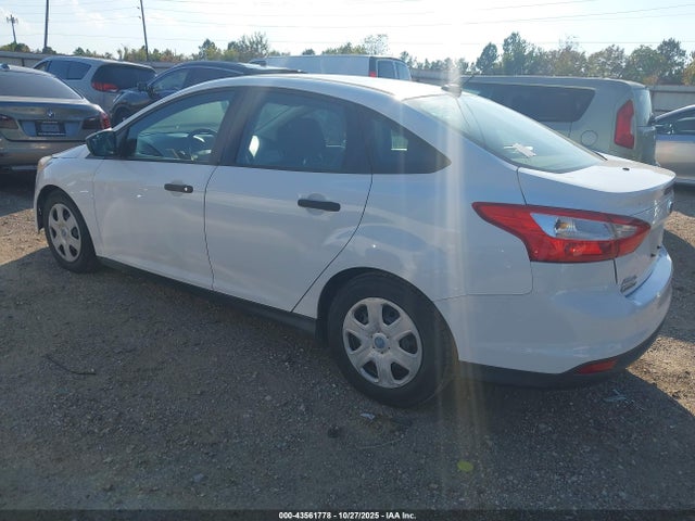 43561778 :رقم المزاد ، 1FAHP3E27CL237815 vin ، 2012 Ford Focus S مزاد بيع