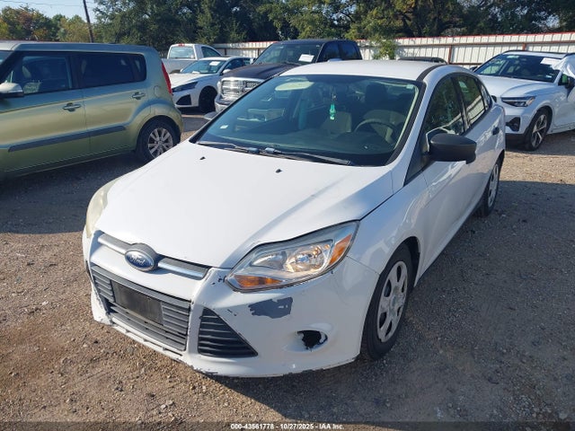 43561778 :رقم المزاد ، 1FAHP3E27CL237815 vin ، 2012 Ford Focus S مزاد بيع