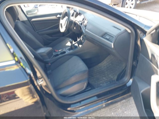 2019 VOLKSWAGEN JETTA 3VWN57BU5KM118008 Photo 4