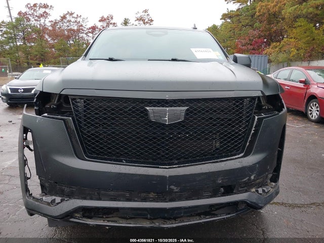 Продаж на аукціоні авто 2022 Cadillac Escalade 4wd Sport, vin: 1GYS4FKL4NR246702, номер лоту: 43561821