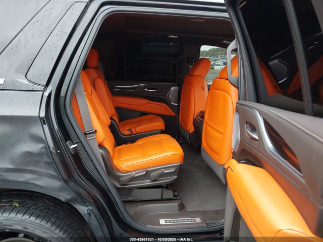 Продаж на аукціоні авто 2022 Cadillac Escalade 4wd Sport, vin: 1GYS4FKL4NR246702, номер лоту: 43561821