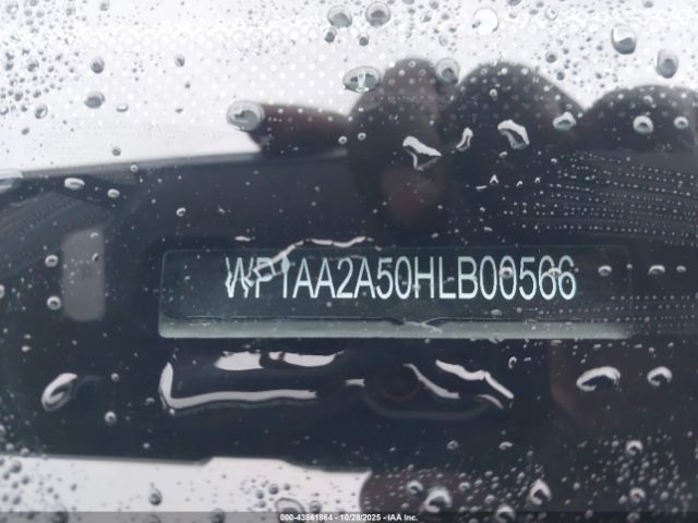 2017 PORSCHE MACAN WP1AA2A50HLB00566 Photo 8