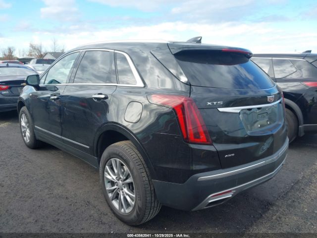 2022 CADILLAC XT5 1GYKNDRS5NZ111792 Photo 2