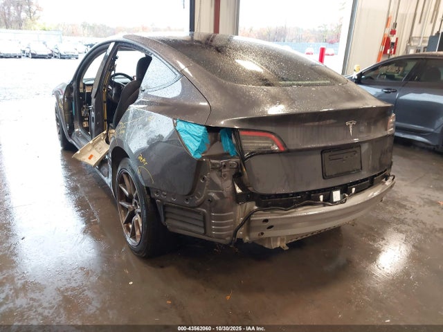 2023 TESLA MODEL 3 5YJ3E1EA4PF688361 Photo 2