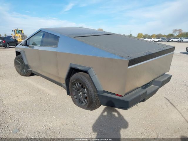 2024 TESLA CYBERTRUCK 7G2CEHEE3RA052538 Photo 2