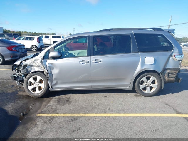 Auction sale of the 2012 Toyota Sienna Le V6 8 Passenger, vin: 5TDKK3DC8CS249608, lot number: 43562305