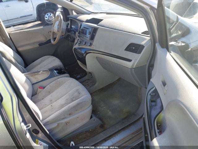 Auction sale of the 2012 Toyota Sienna Le V6 8 Passenger, vin: 5TDKK3DC8CS249608, lot number: 43562305