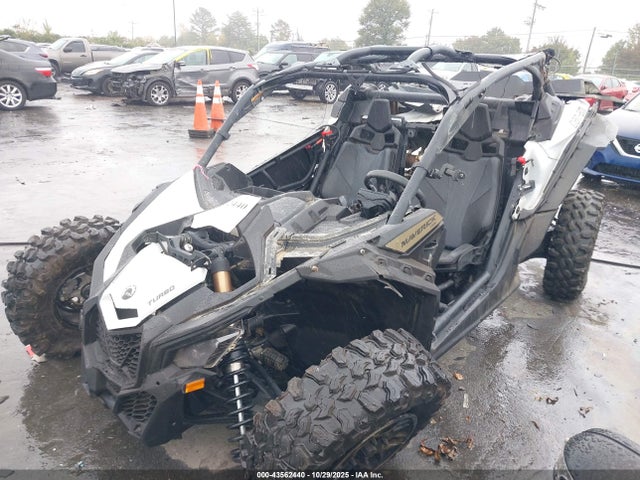 2024 CAN-AM MAVERICK X3 3JBVJAY49RE001364 Photo 1
