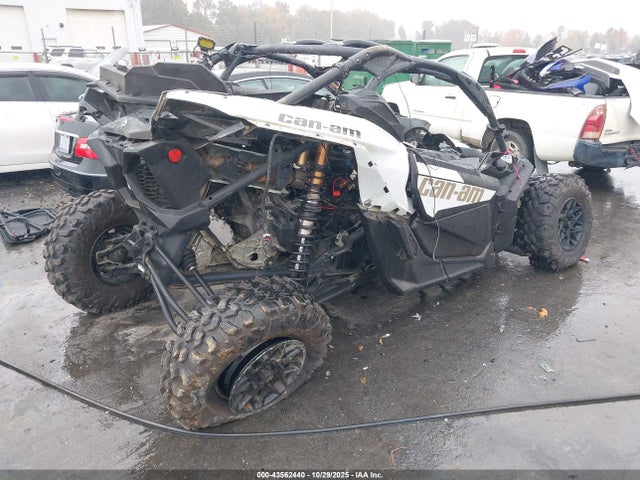 2024 CAN-AM MAVERICK X3 3JBVJAY49RE001364 Photo 3