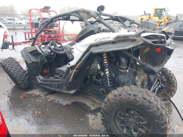 2024 CAN-AM MAVERICK X3 3JBVJAY49RE001364 Photo 8