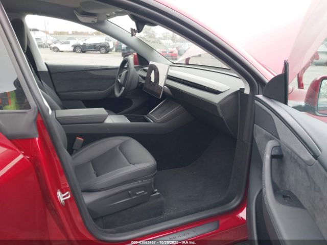 2026 TESLA MODEL Y 7SAYGDEE9TA446843 Photo 4