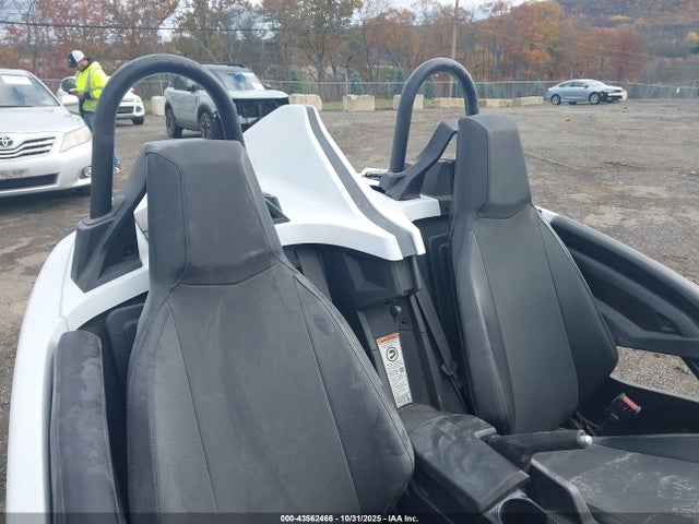 Polaris Slingshot S With Technology Package 2021 57XAATHD8M8147563 Image 8