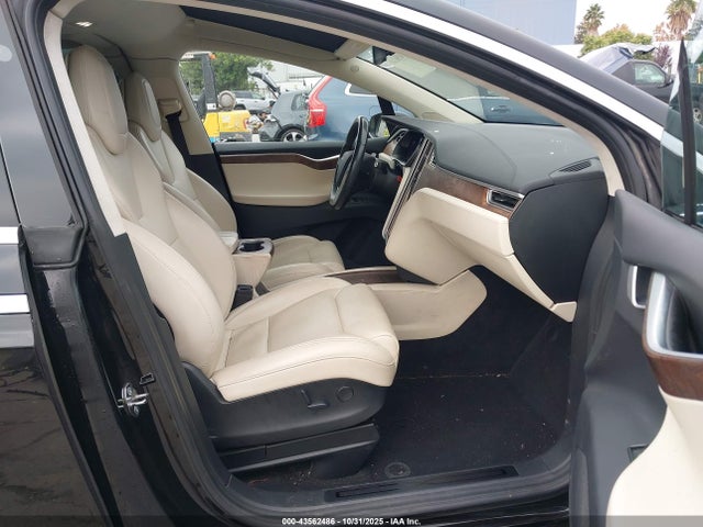 2017 TESLA MODEL X 5YJXCBE27HF079059 Photo 4