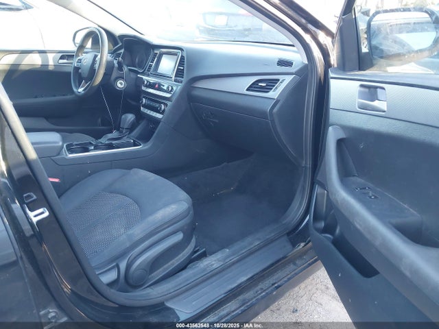 5NPE24AF0JH630938 Hyundai SONATA SE