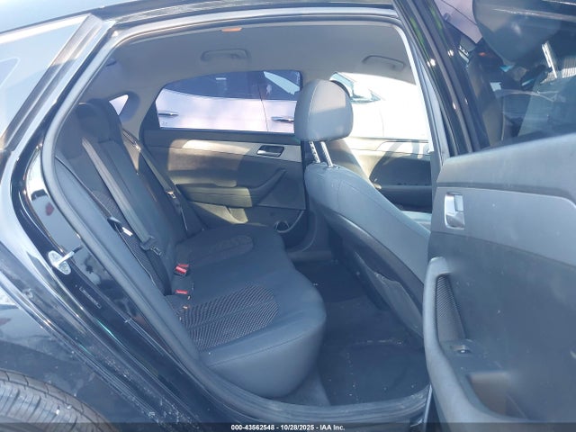 5NPE24AF0JH630938 Hyundai SONATA SE