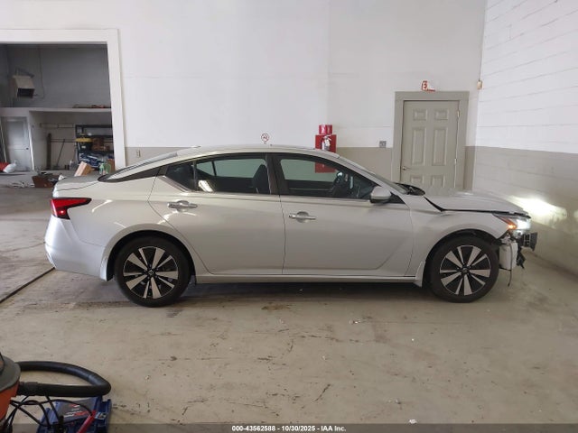 Продаж на аукціоні авто 2022 Nissan Altima Sv Intelligent Awd, vin: 1N4BL4DW3NN357579, номер лоту: 43562588