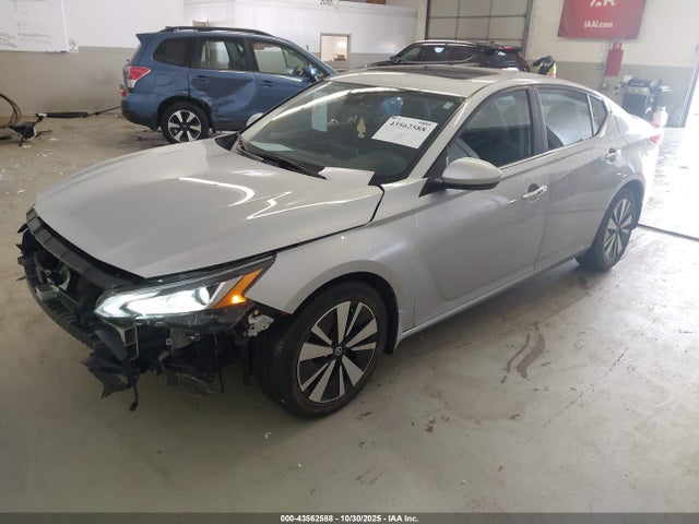 Продаж на аукціоні авто 2022 Nissan Altima Sv Intelligent Awd, vin: 1N4BL4DW3NN357579, номер лоту: 43562588