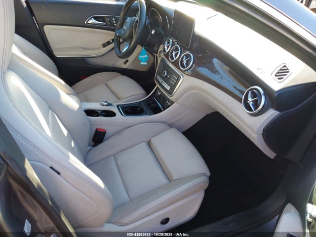 43562652 :رقم المزاد ، WDDSJ4EB3JN519173 vin ، 2018 Mercedes-benz Cla 250 مزاد بيع
