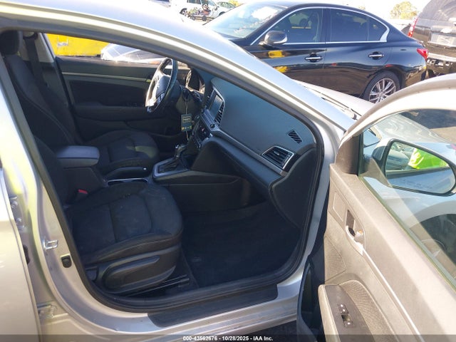 5NPD94LA1JH391943 Hyundai Elantra Ec