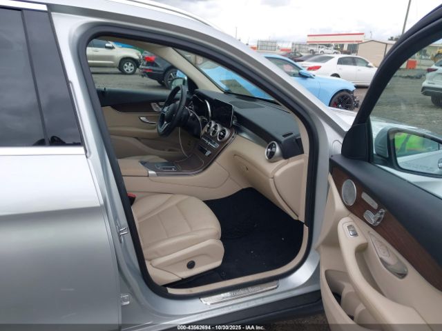2020 MERCEDES-BENZ GLC 300 WDC0G8EB2LF699812 Photo 4