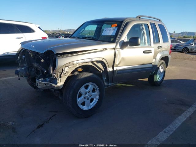 2005 JEEP LIBERTY 1J4GK48K25W704267 Photo 1