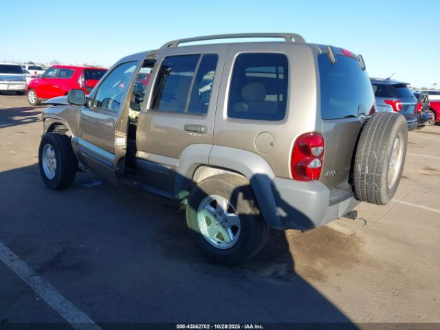 2005 JEEP LIBERTY 1J4GK48K25W704267 Photo 2