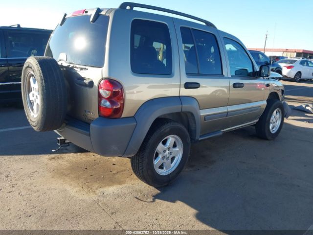 2005 JEEP LIBERTY 1J4GK48K25W704267 Photo 3