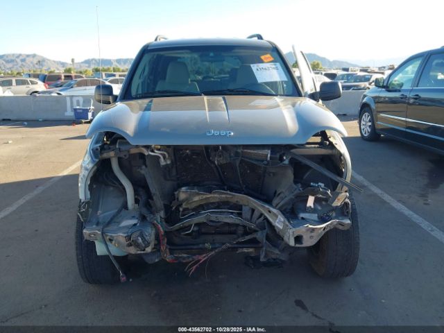 2005 JEEP LIBERTY 1J4GK48K25W704267 Photo 5