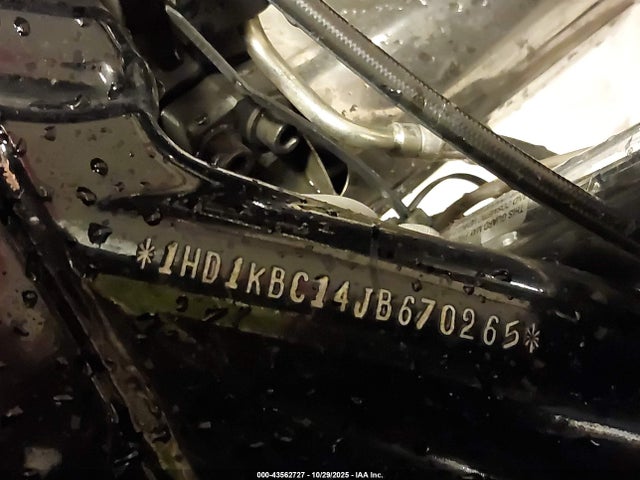 2018 HARLEY-DAVIDSON FLHX 1HD1KBC14JB670265 Photo 9