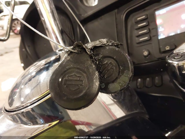 2018 HARLEY-DAVIDSON FLHX 1HD1KBC14JB670265 Photo 10