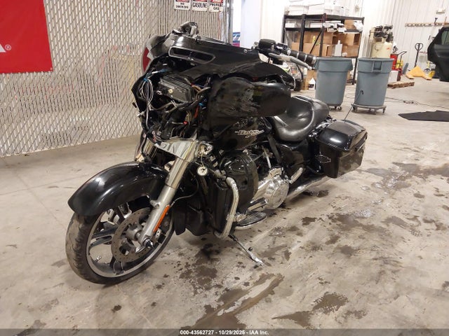 2018 HARLEY-DAVIDSON FLHX 1HD1KBC14JB670265 Photo 1