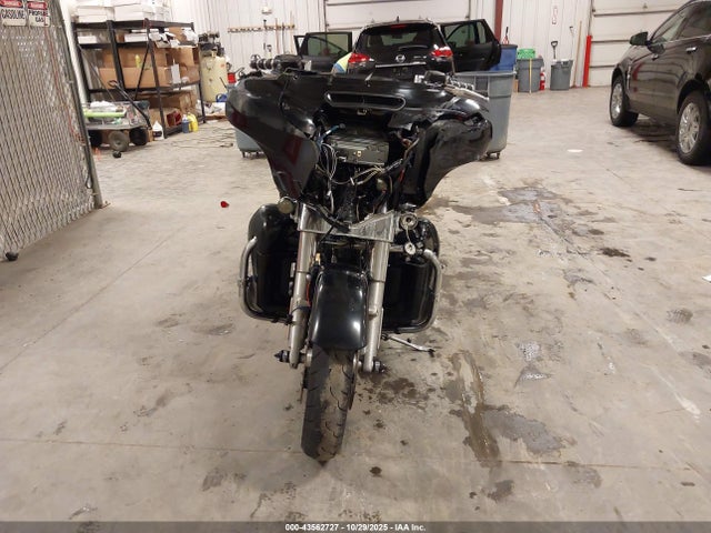 2018 HARLEY-DAVIDSON FLHX 1HD1KBC14JB670265 Photo 4