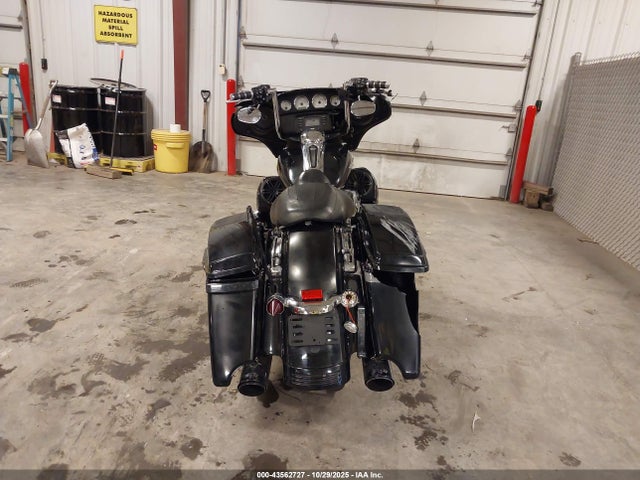 2018 HARLEY-DAVIDSON FLHX 1HD1KBC14JB670265 Photo 5