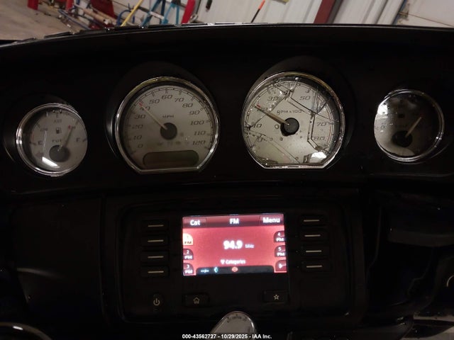 2018 HARLEY-DAVIDSON FLHX 1HD1KBC14JB670265 Photo 6