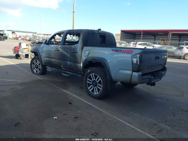 2019 TOYOTA TACOMA 3TMCZ5AN1KM211394 Photo 2