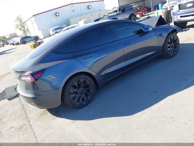 2018 TESLA MODEL 3 5YJ3E1EA4JF031566 Photo 3