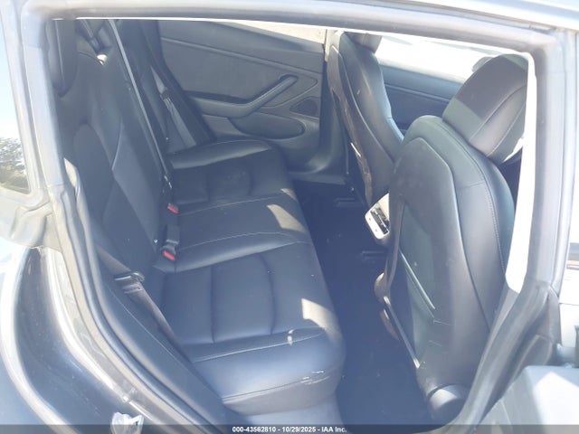 2018 TESLA MODEL 3 5YJ3E1EA4JF031566 Photo 7