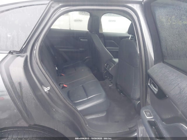 2017 JAGUAR F-PACE SADCJ2BV8HA893544 Photo 7