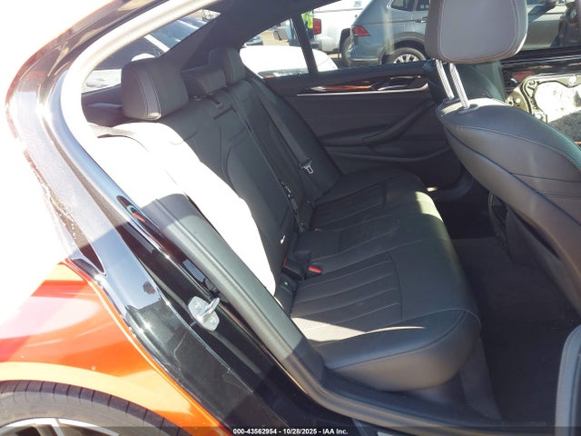 2023 BMW 530E WBA13AG0XPCN31204 Photo 7
