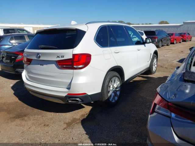 2018 BMW X5 5UXKR0C5XJ0X92812 Photo 3