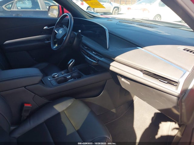2024 CADILLAC XT4 1GYFZDR42RF158034 Photo 4