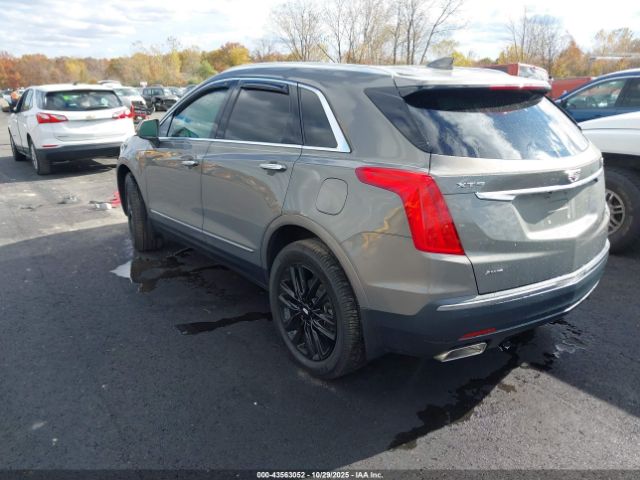 2018 CADILLAC XT5 1GYKNFRS2JZ170868 Photo 2