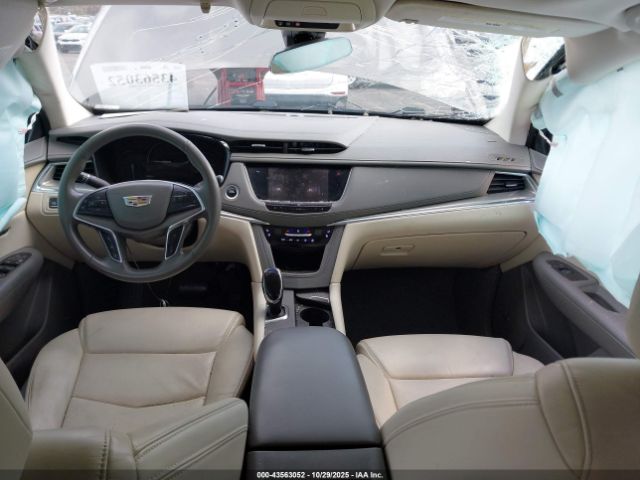 2018 CADILLAC XT5 1GYKNFRS2JZ170868 Photo 4