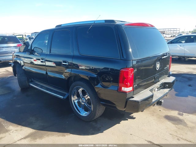 2002 CADILLAC ESCALADE 1GYEC63T52R104952 Photo 2