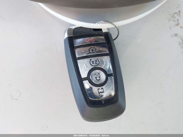 2023 LINCOLN AVIATOR 5LM5J6WC1PGL16086 Photo 10