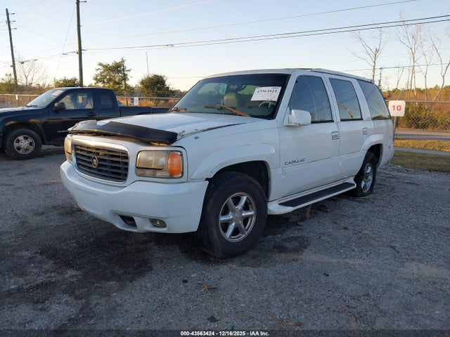 2000 CADILLAC ESCALADE 1GYEK13R5YR114075 Photo 1